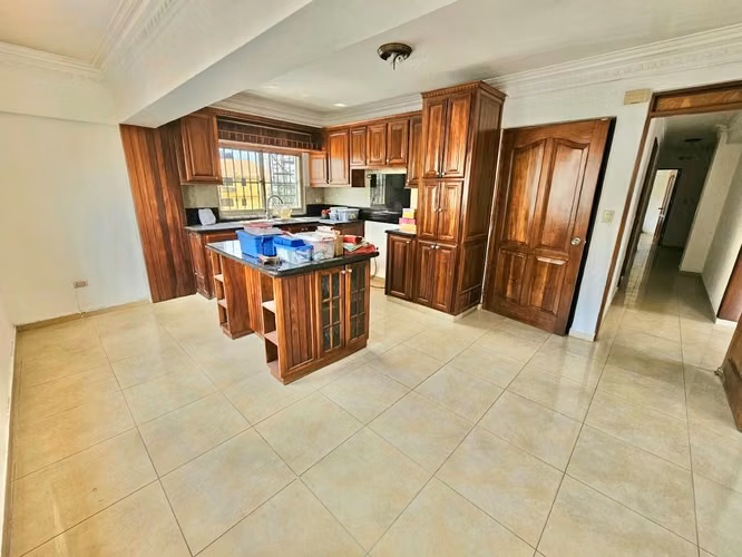 Apartamento de 3 Habitaciones y 187 m² en Evaristo Morales | - Imagen 7