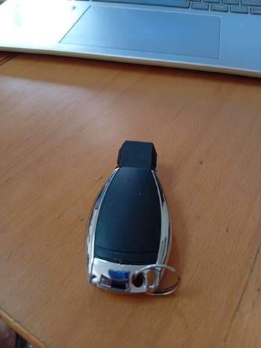 Llave repuesto nueva de mercedes benz aprox. año 2009