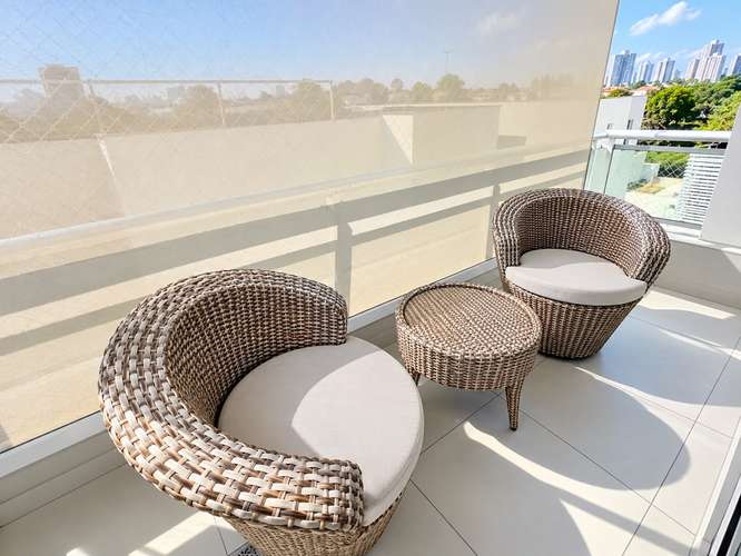Se alquila apartamento amueblado de 2 habitaciones en Torre de lujo en Bella vista a pasos de Downtown Center.