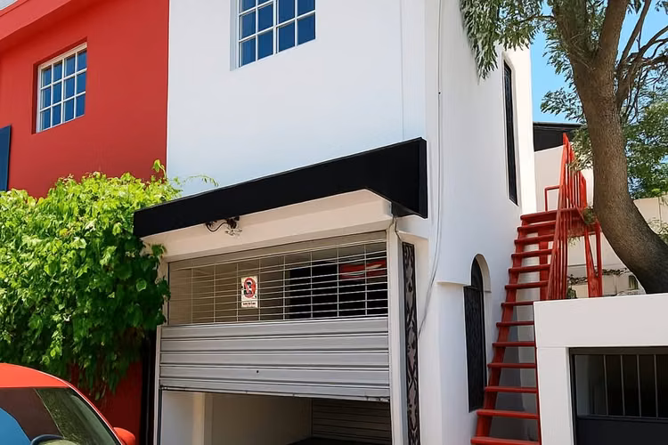  CASA COMERCIAL EN VENTA | JARDINES METROPOLITANOS, SANTIAGO