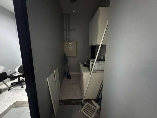 Excelente Local Comercial en Sambil - Imagen 4