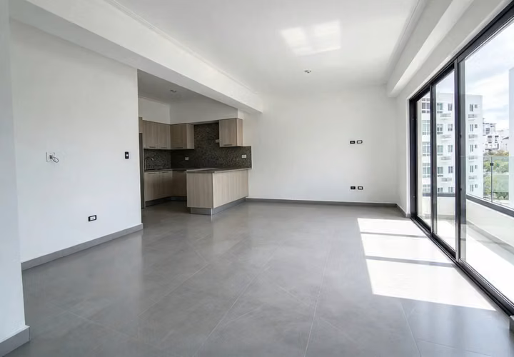 Apartamento de venta en la esperilla de 2 habitaciones con 2 parqueos y cuarto de servicio - Imagen 2