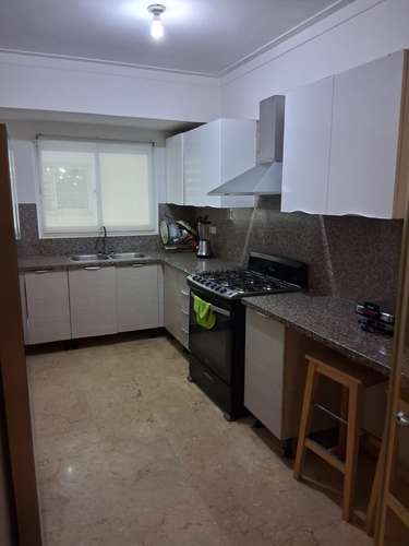 Se alquila, Apartamento 3Hab Amueblado Piso Alto c/Vista, Piscina, Sauna, Lobby y Gym en Naco  - Imagen 8