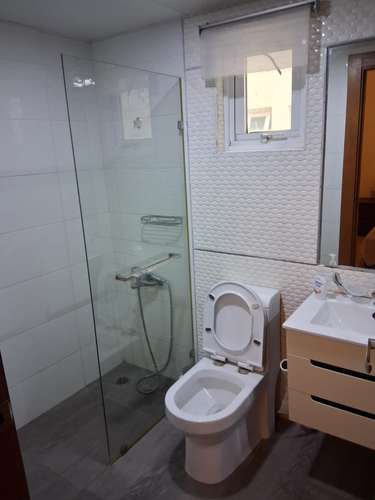 Se alquila, Apartamento 3Hab Amueblado Piso Alto c/Vista, Piscina, Sauna, Lobby y Gym en Naco  - Imagen 11