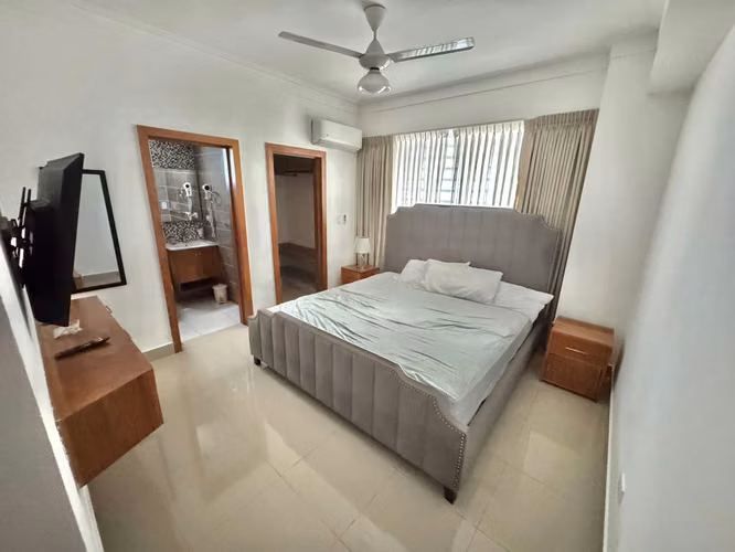 Apartamento Amueblado de 2 Habitaciones con Terraza en Bella Vista Sur | - Imagen 2