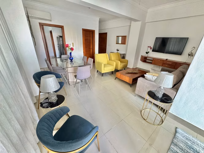 Apartamento Amueblado de 2 Habitaciones con Terraza en Bella Vista Sur |