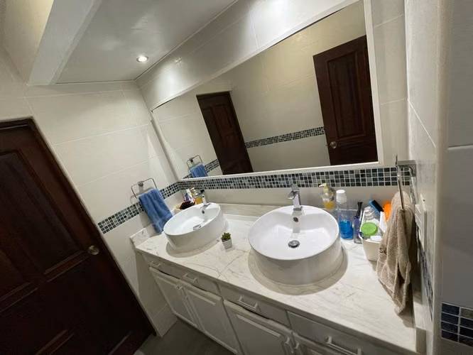 Vendo apartamento clásico en Bella Vista - Imagen 2