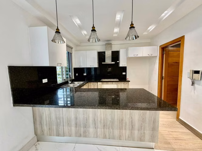 Apartamento en venta en Evaristo Morales dos habitaciones 130 mts2 - Imagen 4