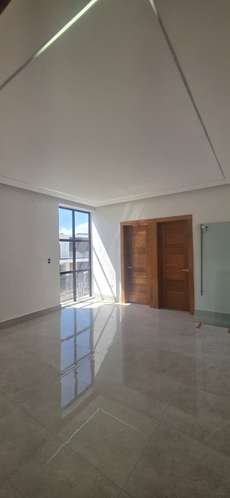 CASA EN RESIDENCIA DE LUJO EN VENTA – CERRO ALTO, SANTIAGO - Imagen 13