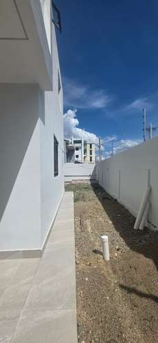 CASA EN RESIDENCIA DE LUJO EN VENTA – CERRO ALTO, SANTIAGO - Imagen 12