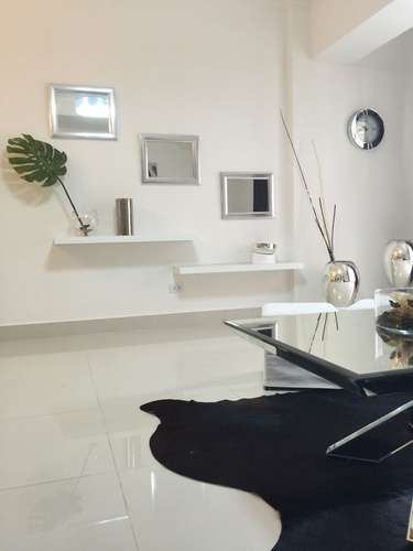 Alquilo Apartamento Amueblado, 2 Habitaciones y Estudio, en Piantini - Imagen 2