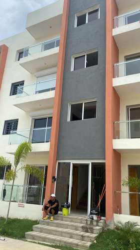 Apartamento en alquiler, 3 Habitaciones, en la Jacobo Majluta, con piscina