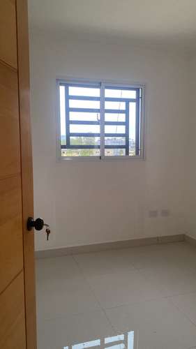 Apartamento en alquiler, 3 Habitaciones, en la Jacobo Majluta, con piscina - Imagen 6