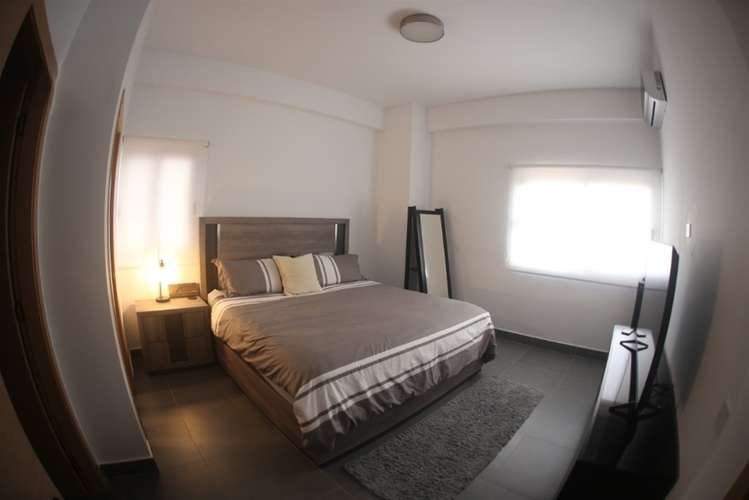 Apartamento Amueblado, 2 Habitaciones, Bella Vista, Cine, Piscina con vista al mar - Imagen 5