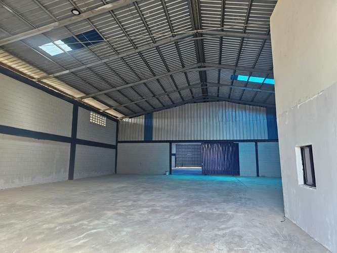 Alquilo Nave de 900 m2 próximo a Autopista de las Américas - Imagen 5
