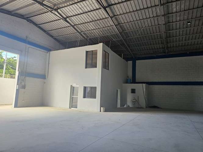 Alquilo Nave de 900 m2 próximo a Autopista de las Américas - Imagen 9