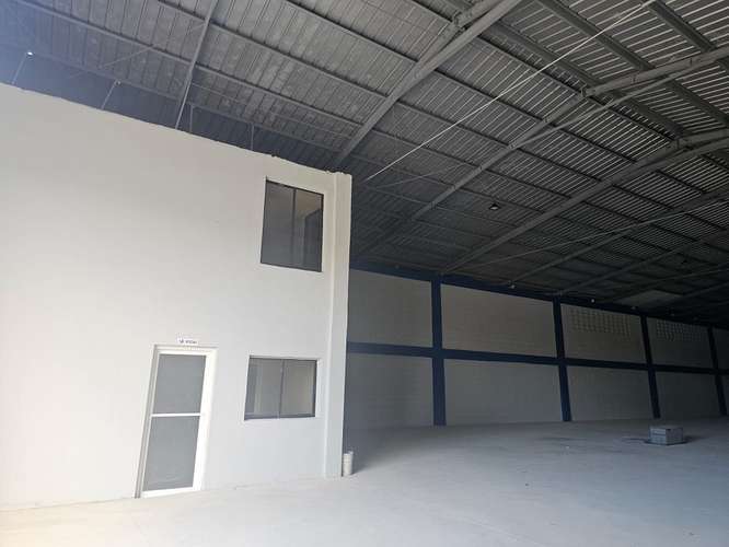 Alquilo Nave de 900 m2 próximo a Autopista de las Américas - Imagen 8