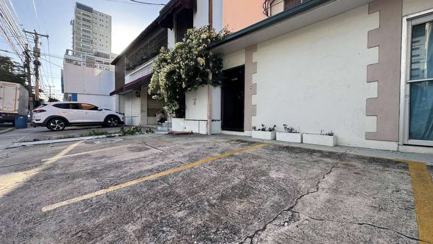 Amplio y Versátil Local de 600 m² con Entradas Independientes en NACO Ensanche Naco, Santo Domingo D.N. Alquiler - Imagen 6