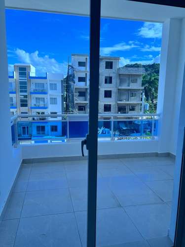 Apartamento en renta en torre alta con vista al mar 