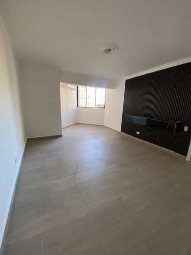 Alquilo Apartamento con Aires Acondicionados, 3 Habitaciones en Serralles - Imagen 5
