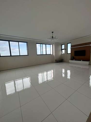 Este hermoso y elegante espacio amueblado puede ser tu próximo - Imagen 5