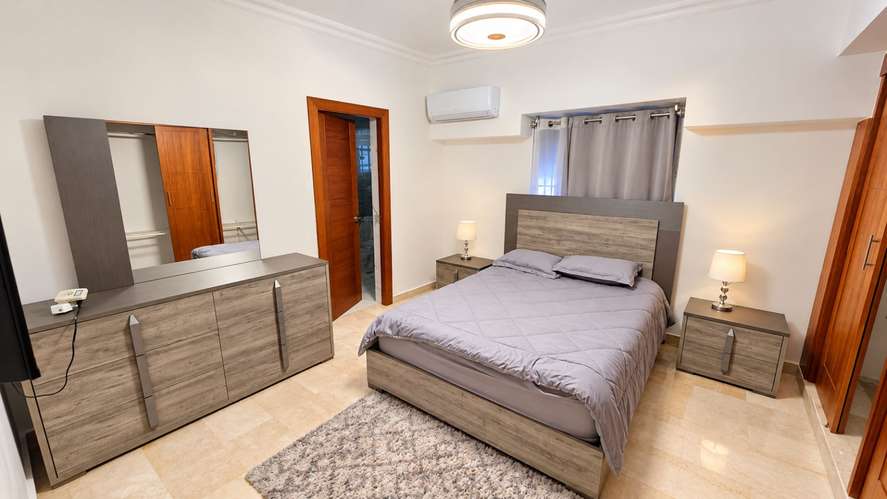 Penthouse de 1 nivel pisos completo, con 4 habitaciones, 4 baños y terraza - Imagen 7