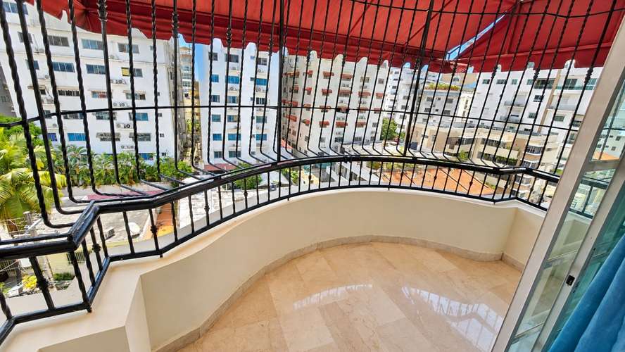 Penthouse de 1 nivel pisos completo, con 4 habitaciones, 4 baños y terraza - Imagen 19