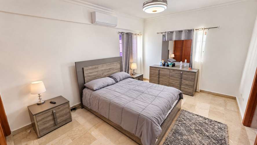 Penthouse de 1 nivel pisos completo, con 4 habitaciones, 4 baños y terraza - Imagen 9