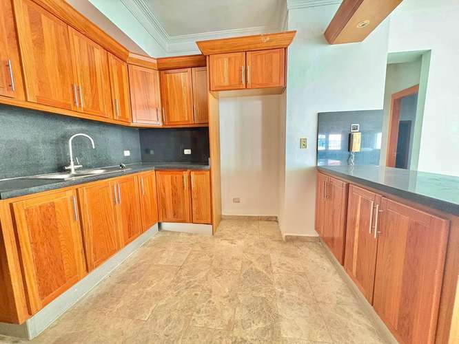 Apartamento en Venta LOS CACICAZGOS USD 535,000.00 Mantenimiento: RD$18,000.00  CARACTERÍSTICAS DEL APARTAMENTO:  - 277.