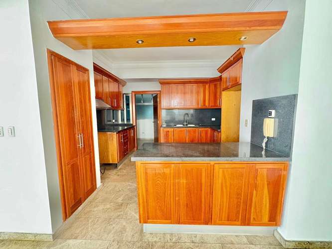Apartamento en Venta LOS CACICAZGOS USD 535,000.00 Mantenimiento: RD$18,000.00  CARACTERÍSTICAS DEL APARTAMENTO:  - 277.