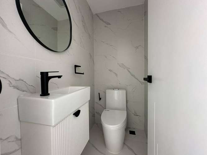 Apartamento con L/B en Alquiler - Evaristo Morales - Imagen 4
