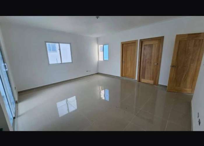 Casa en venta 2 niveles - Av. República de Colombia - Imagen 4