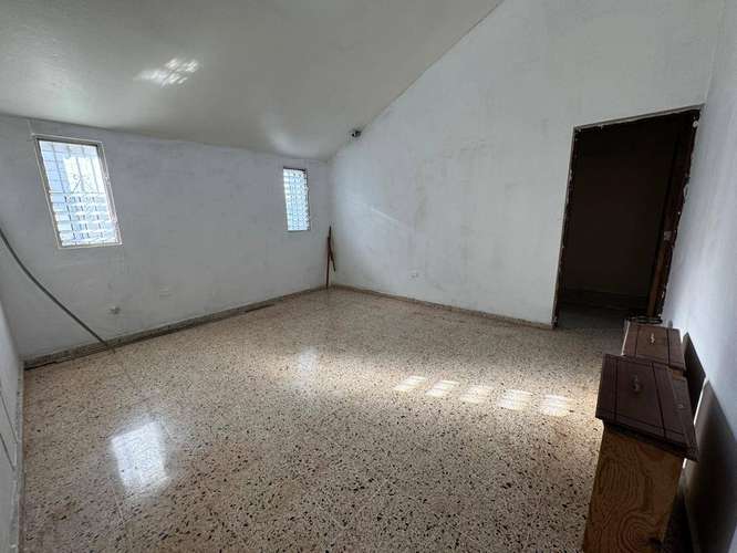 Alquilo casa Comercial en Ensanche Julieta - Imagen 5