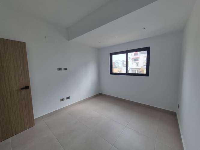 Apartamento en alquiler Evarisro Morles, 2 hab con area social - Imagen 12