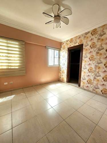 Apartamento en alquiler con línea blanca en Evaristo Morales de 3 Habitaciones - Imagen 3