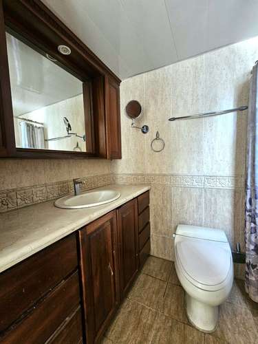 Apartamento en alquiler con línea blanca en Evaristo Morales de 3 Habitaciones - Imagen 14