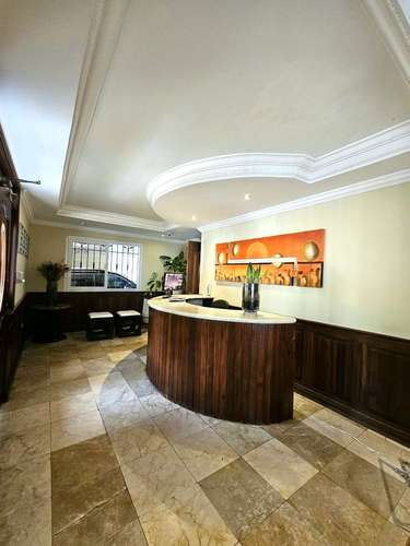 Apartamento en alquiler con línea blanca en Evaristo Morales de 3 Habitaciones - Imagen 10