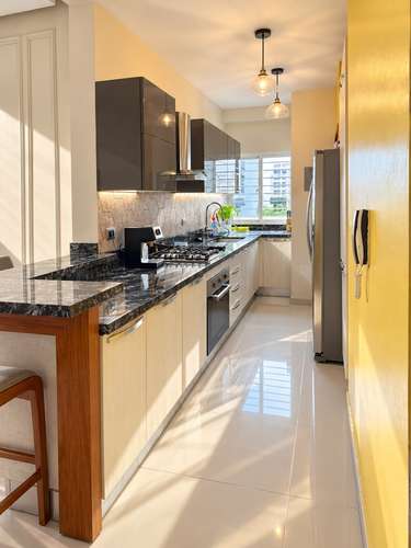 Se Alquila Apartamento Amueblado De 2 Habitaciones En Evaristo Morales - Imagen 5