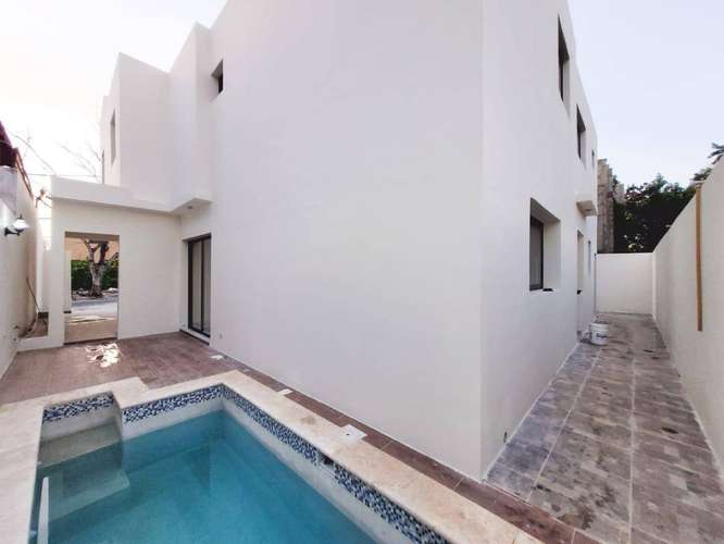 Venta de casa con piscina y sala a doble altura en Prado Oriental, Autopista de San Isidro - Imagen 2