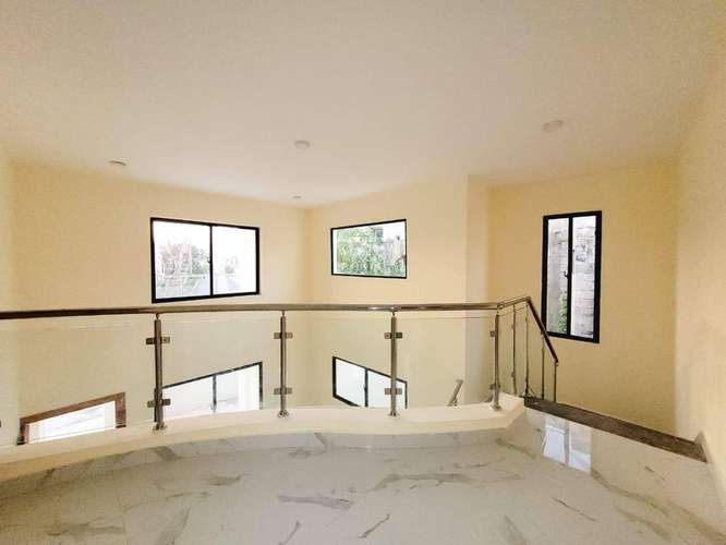 Venta de casa con piscina y sala a doble altura en Prado Oriental, Autopista de San Isidro - Imagen 15