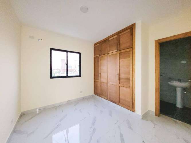 Venta de casa con piscina y sala a doble altura en Prado Oriental, Autopista de San Isidro - Imagen 19
