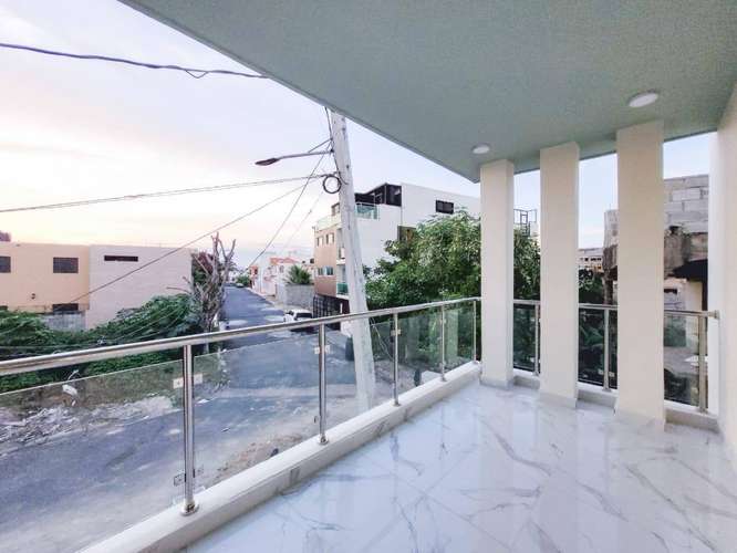 Venta de casa con piscina y sala a doble altura en Prado Oriental, Autopista de San Isidro - Imagen 14