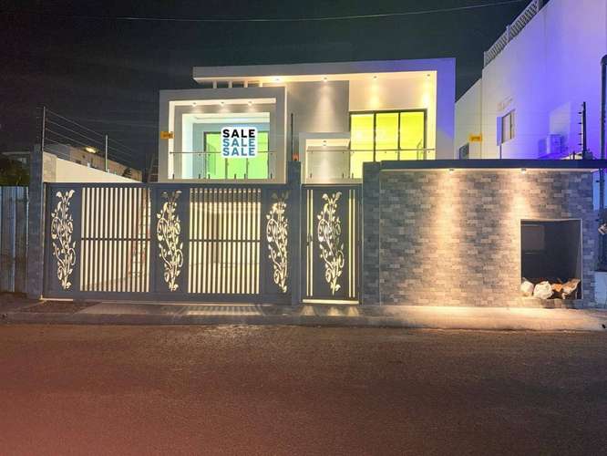 Venta de casa de lujo en Prado Oriental con piscina y 4 parqueos, Autopista de San Isidro - Imagen 1