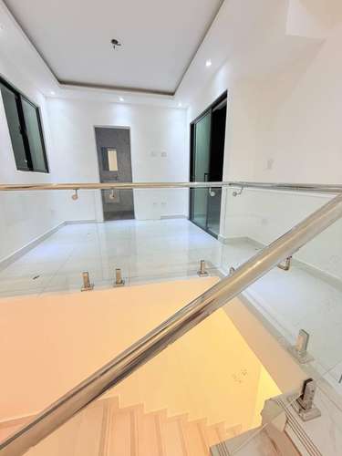 Venta de casa de lujo en Prado Oriental con piscina y 4 parqueos, Autopista de San Isidro - Imagen 6