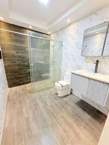Venta de casa de lujo en Prado Oriental con piscina y 4 parqueos, Autopista de San Isidro - Imagen 7