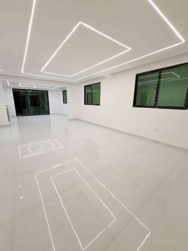 Venta de casa de lujo en Prado Oriental con piscina y 4 parqueos, Autopista de San Isidro - Imagen 5