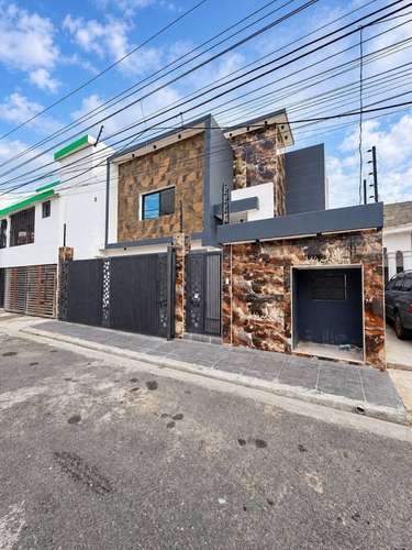 Venta de casa de lujo con piscina y 5 habitaciones en Prado Oriental, Autopista de San Isidro - Imagen 2