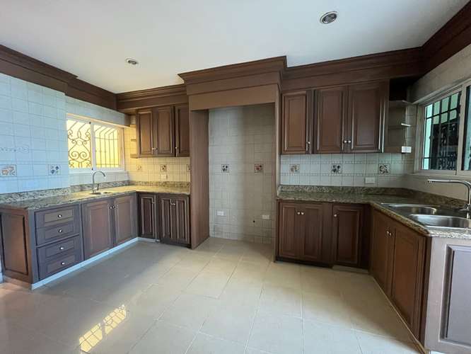 Apartamento en ALQUILER en Piantini de TRES Habitaciones + Estudio de 308 m2 - Imagen 5