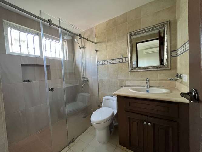 Apartamento en ALQUILER en Piantini de TRES Habitaciones + Estudio de 308 m2 - Imagen 10