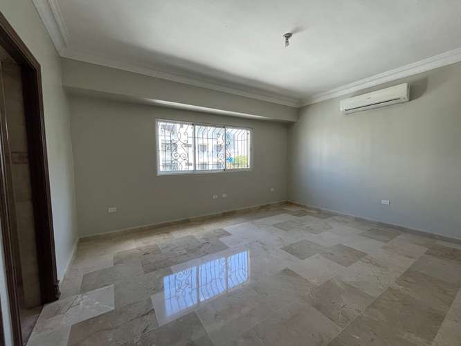 Apartamento en ALQUILER en Piantini de TRES Habitaciones + Estudio de 308 m2 - Imagen 15